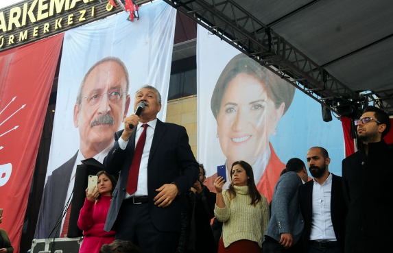CHP'li belediye başkanı adayından Akşener fotoğrafı önünde miting - Resim: 2