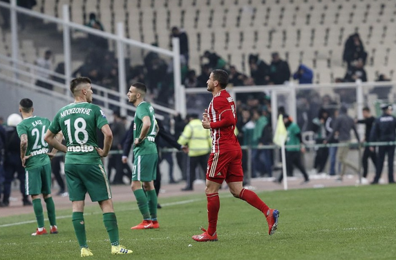 Ortalık savaş alanına döndü! Dev derbi tatil edildi - Resim: 3