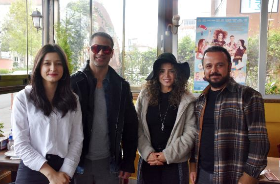 Şarkıcı Doğuş’u terleten şaka! ‘Kıskançlık’ şakası kötü bitiyordu - Resim: 1