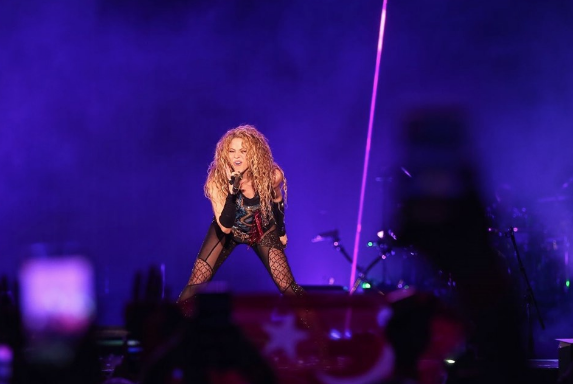 Shakira İstanbul'u salladı ünlüler akın etti - Resim: 4