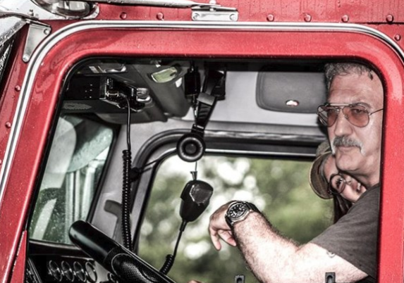 Tamer Karadağlı ile kızı Zeyno'nun TIR ile ABD tatili - Resim: 1