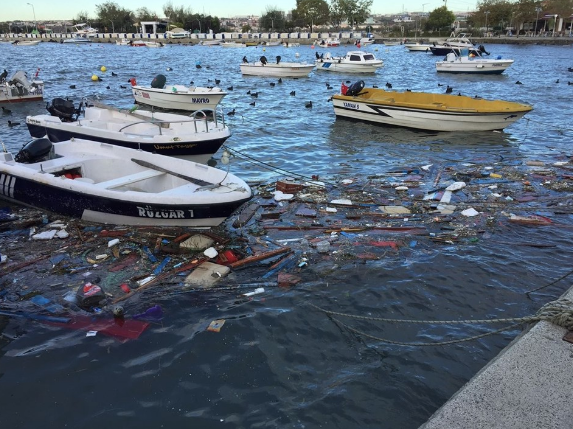 Marmaray'ı fırtına vurdu tekneler battı! - Resim: 3