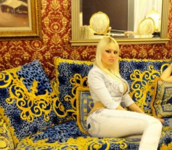 Adnan Hoca'nın kızları yatağa girdi - Resim: 4