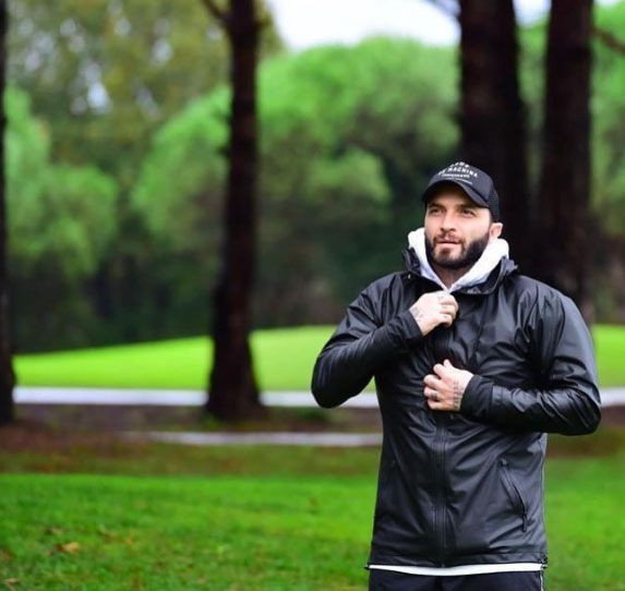 Arda Turan ile mahkelemelik olan Berkay Şahin'in yaptığı açıklama kriz çıkardı! - Resim: 3