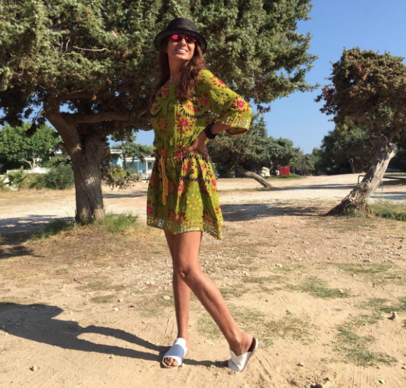 Yıldız Tilbe bikinili pozunu paylaştı fiziğiyle takipçilerini mest etti - Resim: 4