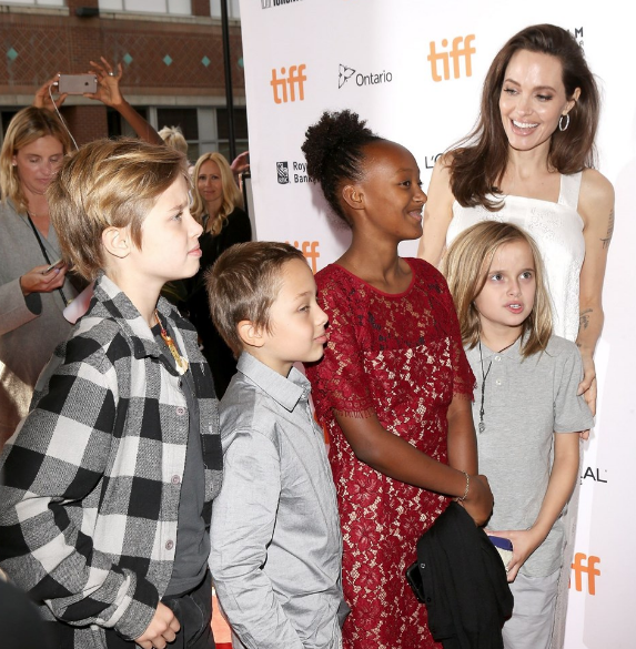 Bomba iddia! Angeline Jolie emlakçı sevgili yaptı - Resim: 3