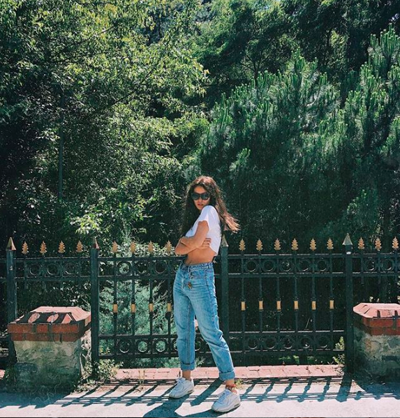 Kadın'ın Şirin'i meğer bambaşka biriymiş seksi pozlarıyla yıktı geçti - Resim: 1