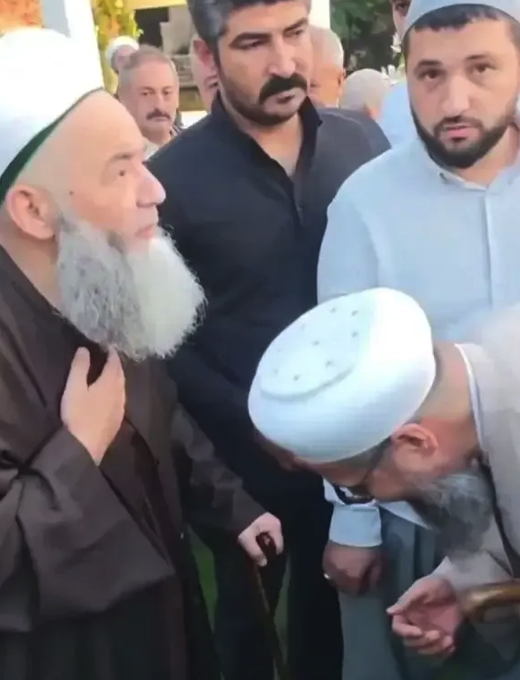 Cübbeli Ahmet'in oğlu evlendi! İşte düğünden ilk görüntüler... - Resim: 1