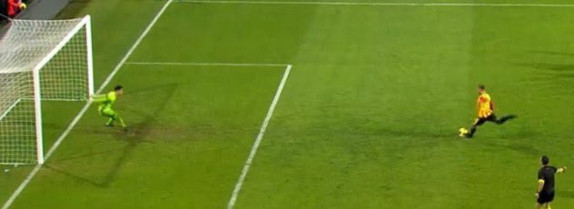 Fenerbahçelilerin isyan ettiği penaltı kararı - Resim: 0