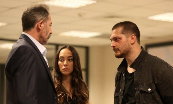 Ünlü oyuncu eski aşkına geri döndü! - Resim: 1