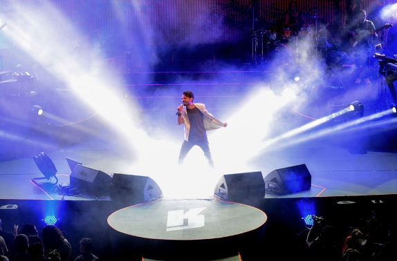 Kenan Doğulu konserinde Türkiye'de bir ilk gerçekleşti - Resim: 3