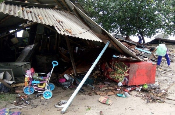 Tsunami felaketinde 12 saat sonra gelen mucize! - Resim: 1