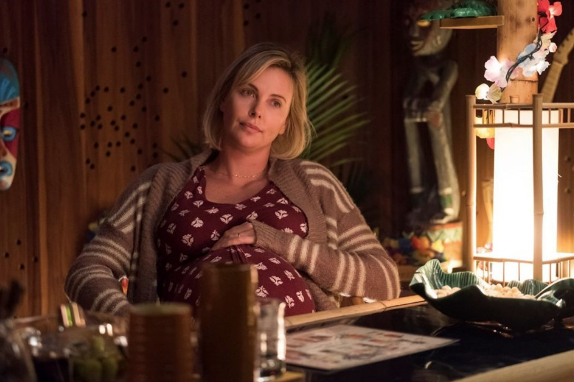 Charlize Theron tanınmaz halde kilo aldı depresyona girdi - Resim: 1