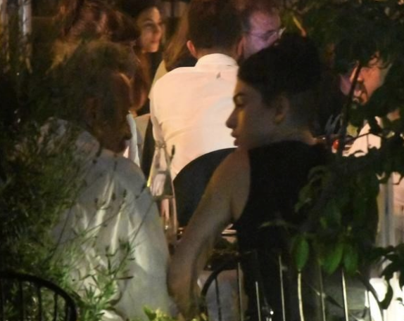 Hazar Ergüçlü'nün yeni imajı olay! - Resim: 4