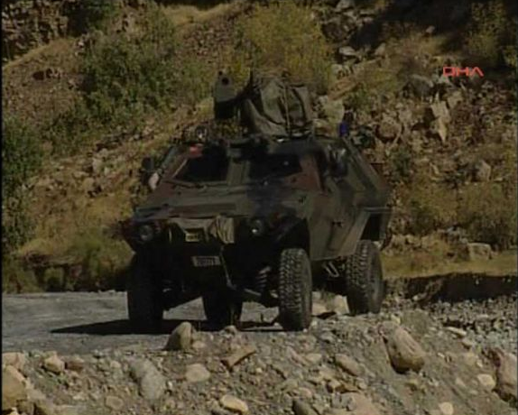 Özel eğitimli komandolar Çukurca'ya indirildi - Resim: 3