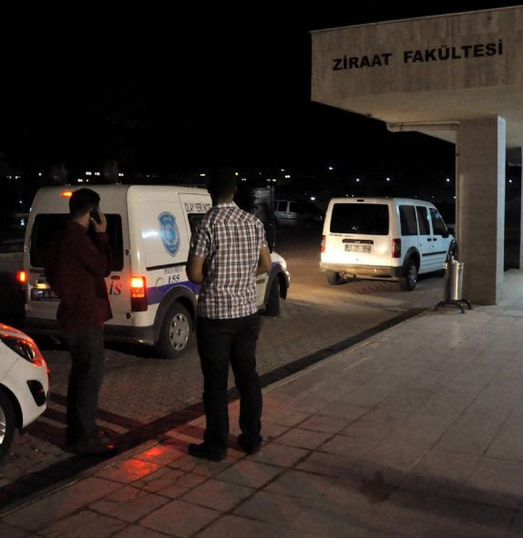 Üniversite öğrencisi kendini yaktı - Resim: 4