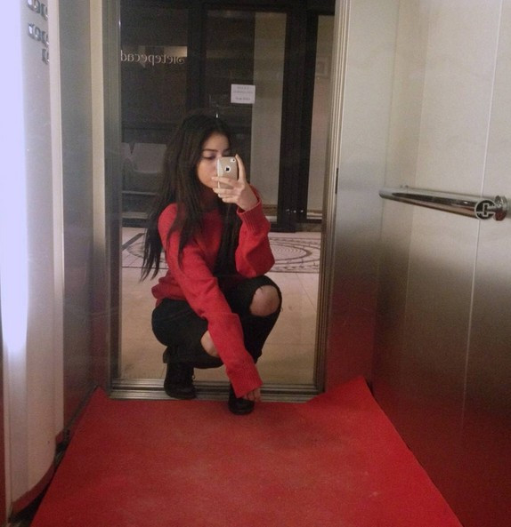 Dünya yıldızları peşine düştü kim bu gizemli kız! - Resim: 4