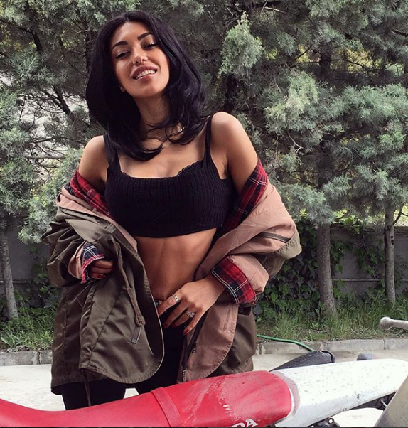 Can Yaman'ın yeni aşkı bakın hangi ünlünün eski nişanlısı çıktı - Resim: 4