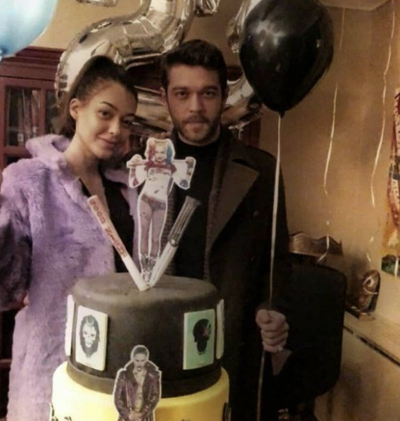 Çukur'un Sena'sına öpücüklü kutlama! - Resim: 1