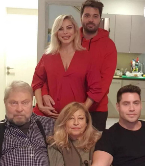 Seray Sever'in babası kimdir kaç yaşında neden öldü? - Resim: 0