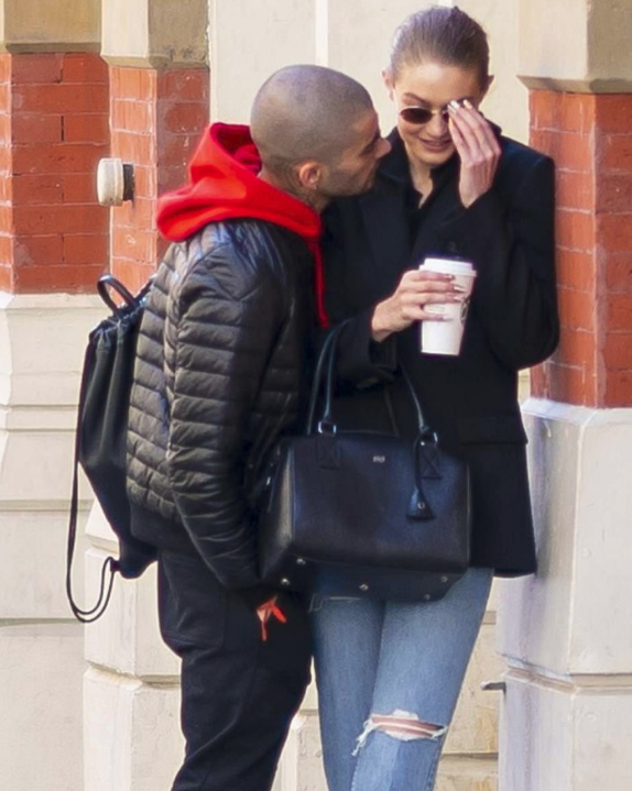 Ünlü çift barıştı sokak ortasında öpüştüler! - Resim: 4