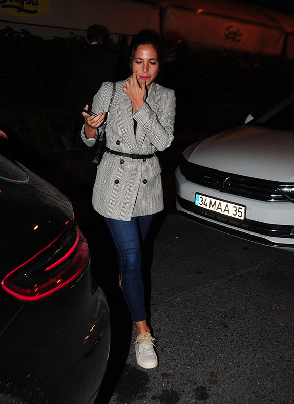 Zehra Çilingiroğlu'na ayrılık yaramış! - Resim: 4