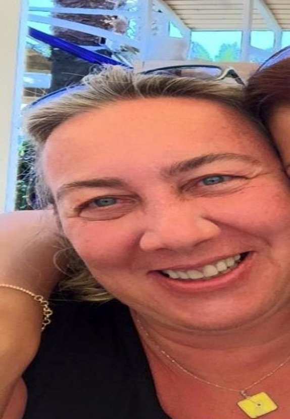 Ataşehir'de kadın doktor apartmanın 8. katından düştü - Resim: 0