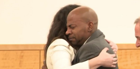 27 yıl boşuna hapis yatınca hakime sarılıp ağladı! - Resim: 3