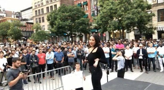 İnternetten tanıştığı erkeklere aynı randevu verdi onları rezil etti - Resim: 4