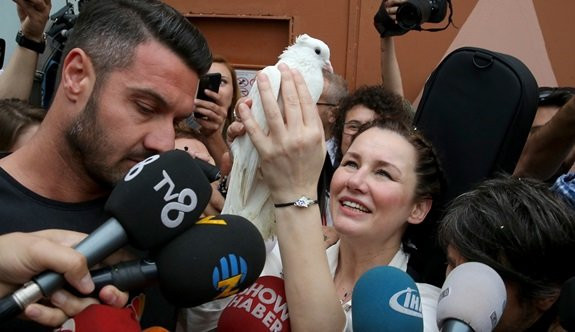 Deniz Seki umreden döndü Faruk Salman hakkında konuştu 'Sırtımdaki yük...' - Resim: 1