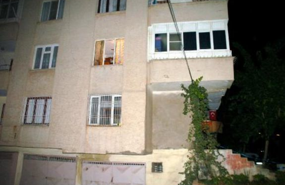 Bayram ziyaretinde parçalanarak öldü - Resim: 1