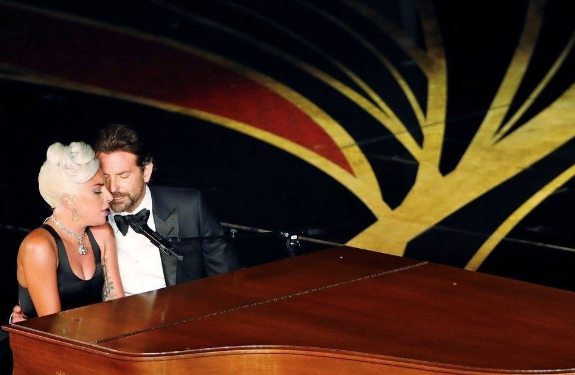 Bradley Cooper ile aşk yaşadığı iddia edilen Lady Gaga sessizliğini bozdu - Resim: 1