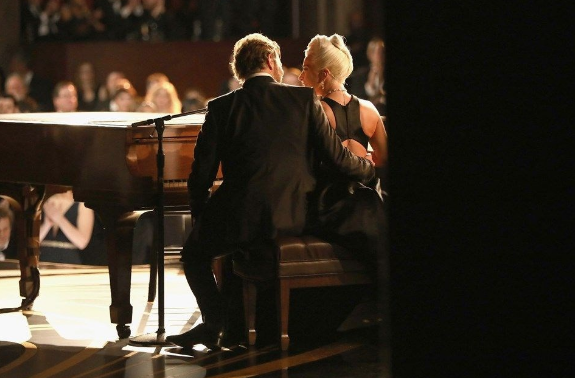 Bradley Cooper ile aşk yaşadığı iddia edilen Lady Gaga sessizliğini bozdu - Resim: 2