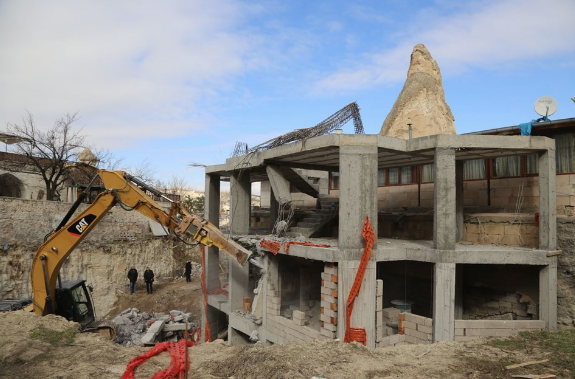 Göreme'de peribacaları bölgesindeki inşaat yıkıldı - Resim: 4