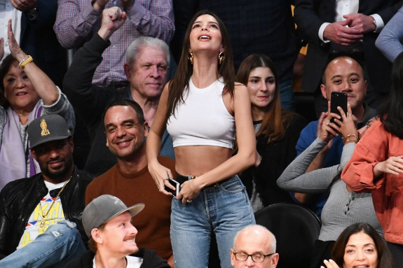 Maçı bırak Ratajkowski'ye bak! NBA'yi sallayan güzel - Resim: 4