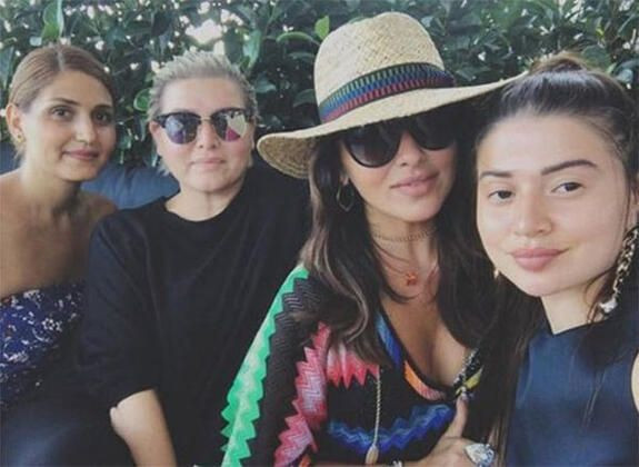 En son Belçika'ya taşınmıştı Hadise annesi Gülnihal Açıkgöz tarafından reddedildi - Resim: 4