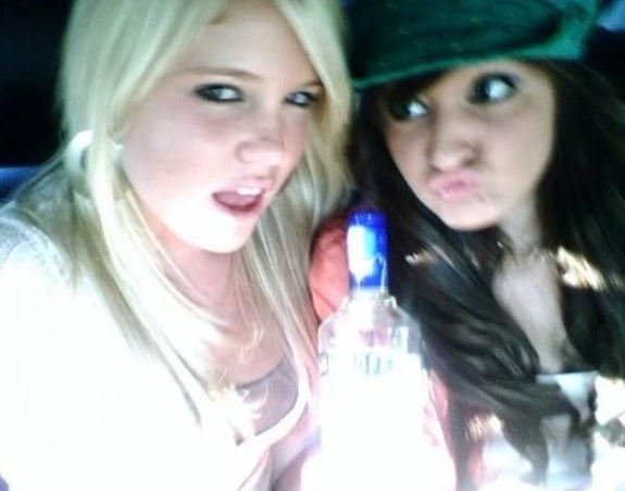 Çıplak pozları internete sızdı - Resim: 3