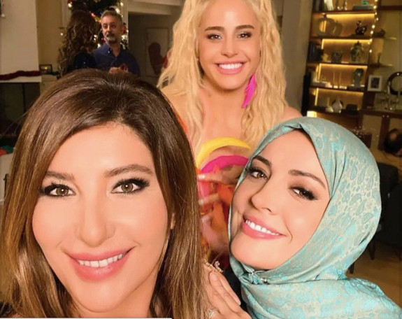 Kadrosu devler ligi gibi Gülse Birsel bombayı patlattı filmden fotoğrafı paylaştı! - Resim: 4