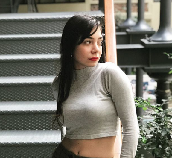 Alemin Kıralı Oben resmen evrin geçirmiş! Seksi pozları ile yıktı geçti!  - Resim: 3