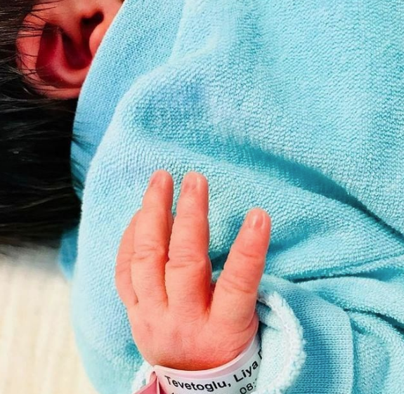 Tarkan'dan eşine beslenme yasağı! - Resim: 4