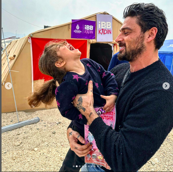 Michele Morrone sevgilisi 2023'te yine değişti Moara Sorio ile Hatay pozları verdi - Resim: 1