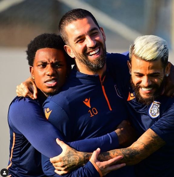 Zalim İstanbul yıldızı Bahar Şahin ünlü futbolcuya aşıktım dedi! Takipçileri şok oldu - Resim: 2