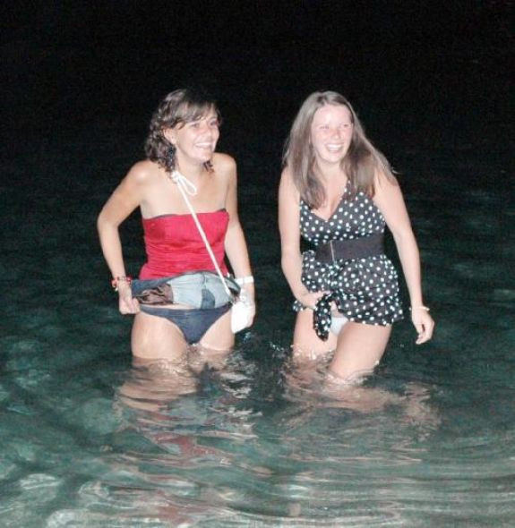 Tursitlerin gece çılgınlığı denizde bitti - Resim: 3