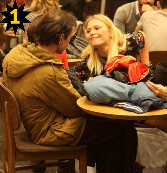 Seçkin Piriler 'Öyle öpülmez böyle öpülür' dedirtti - Resim: 2