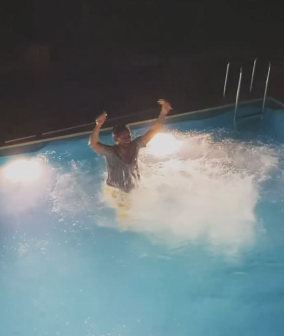 MasterChef Danilo Zanna İtalya kupa alınca kendinden geçti! Balkondan havuza atladı! - Resim: 4