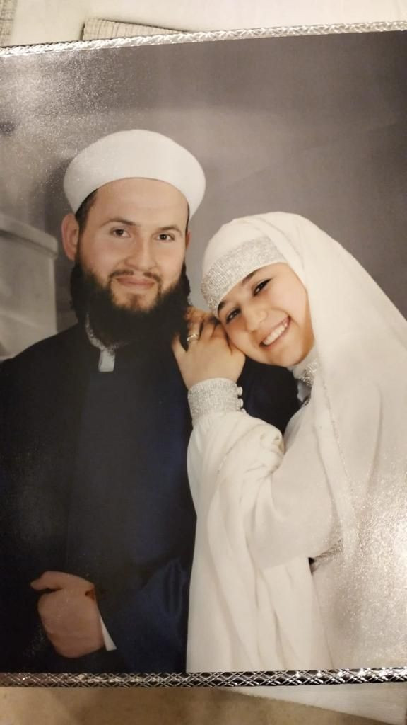 6 yaşında evlendirilen kızın yeni fotoğrafları çıktı! Yeni Akit'ten 6 yaşında evlilikle ilgili tepki çeken manşet! - Resim: 4