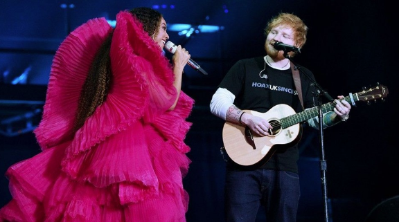 Beyonce’nin sahne kostümü dalga konusu oldu - Resim: 1