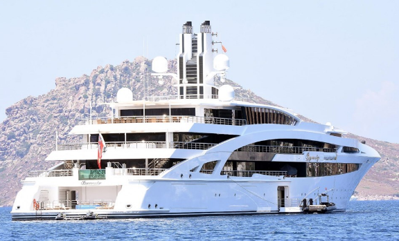 Ünlü milyarder lüks yatıyla Türkiye'de! İçinde ne ararsan var - Resim: 4