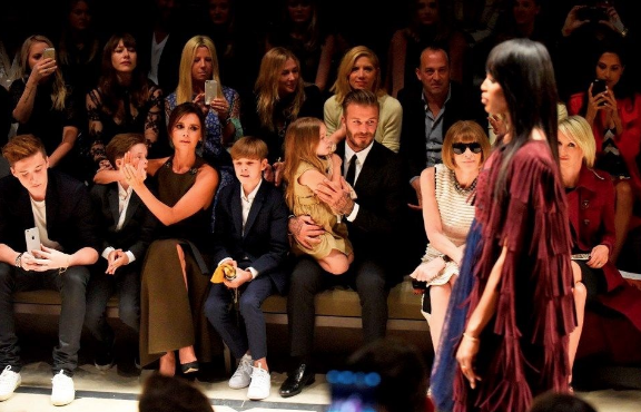 Victoria'yı çıldırtan tehlikeli yakınlaşma - Resim: 1