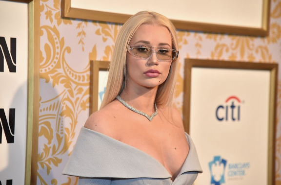 Iggy Azalea'nın çıplak fotoğrafları başına dert oldu - Resim: 1